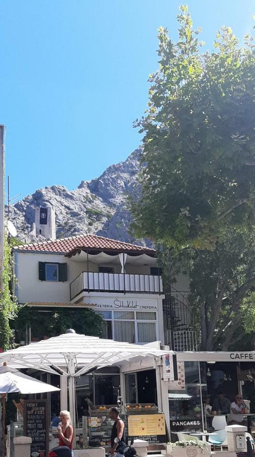 Mima'S Rooms Omis Exterior photo
