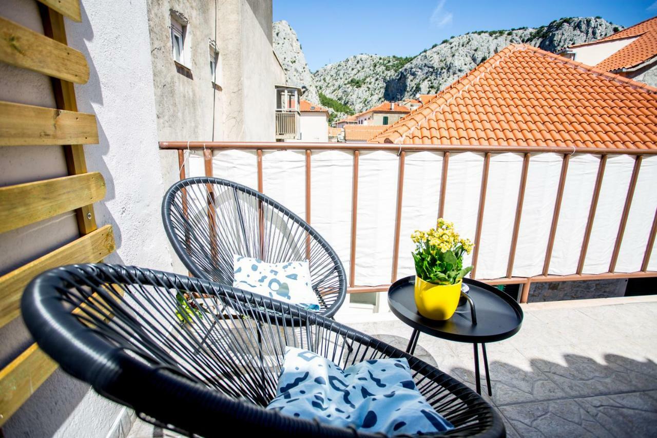 Mima'S Rooms Omis Exterior photo