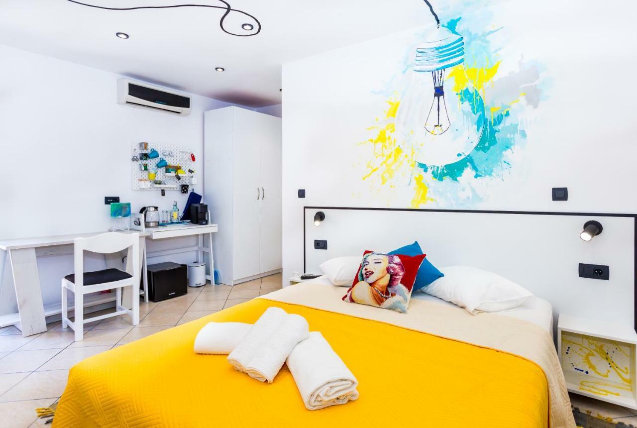 Mima'S Rooms Omis Exterior photo